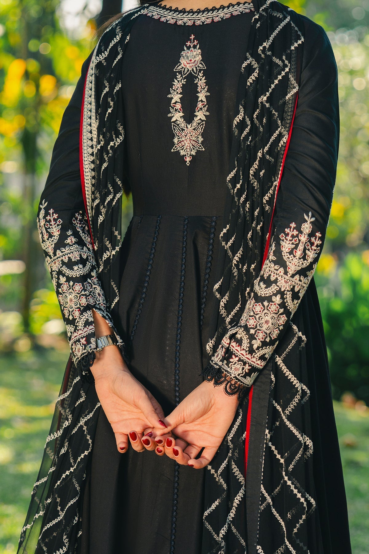 buy Pakistani lawn suits online