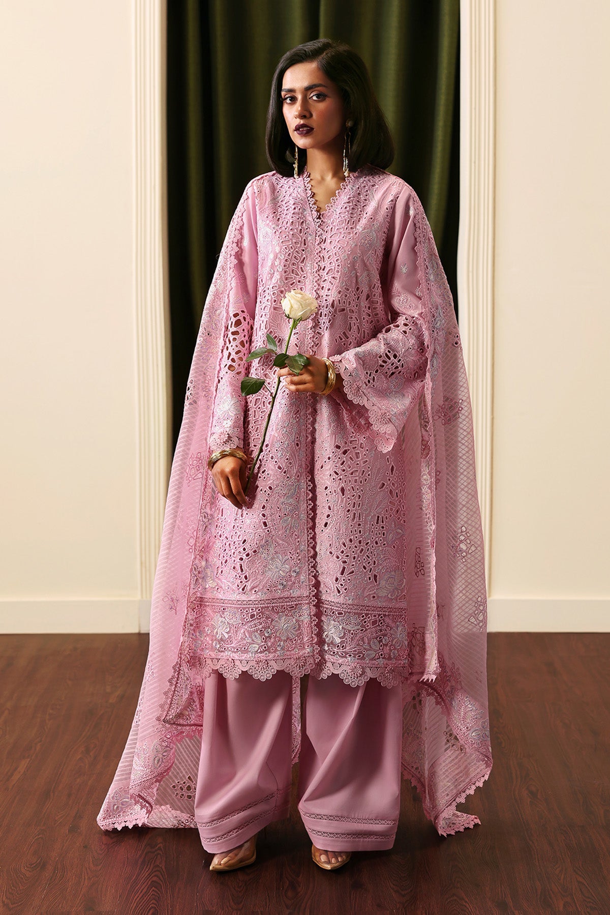 embroidery lawn