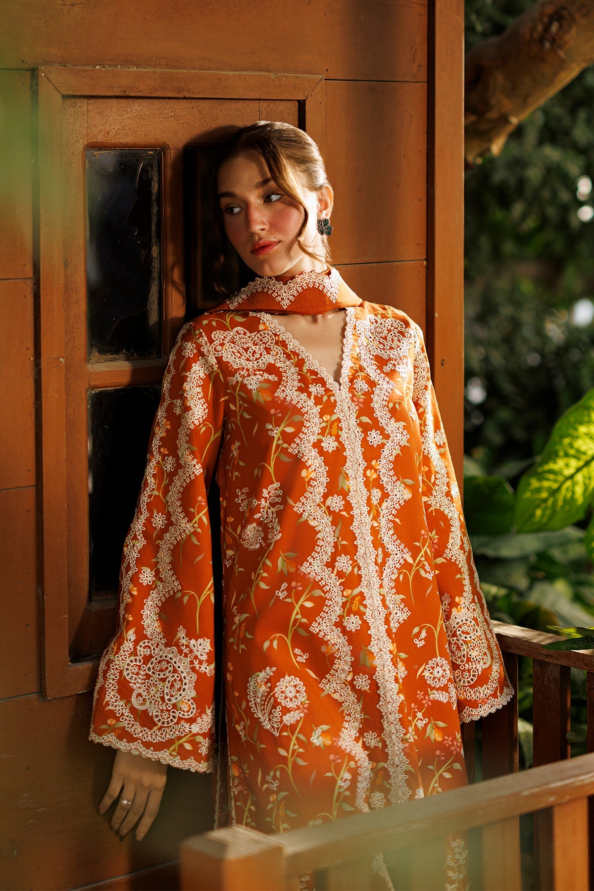 price Pakistani lawn suits online shopping