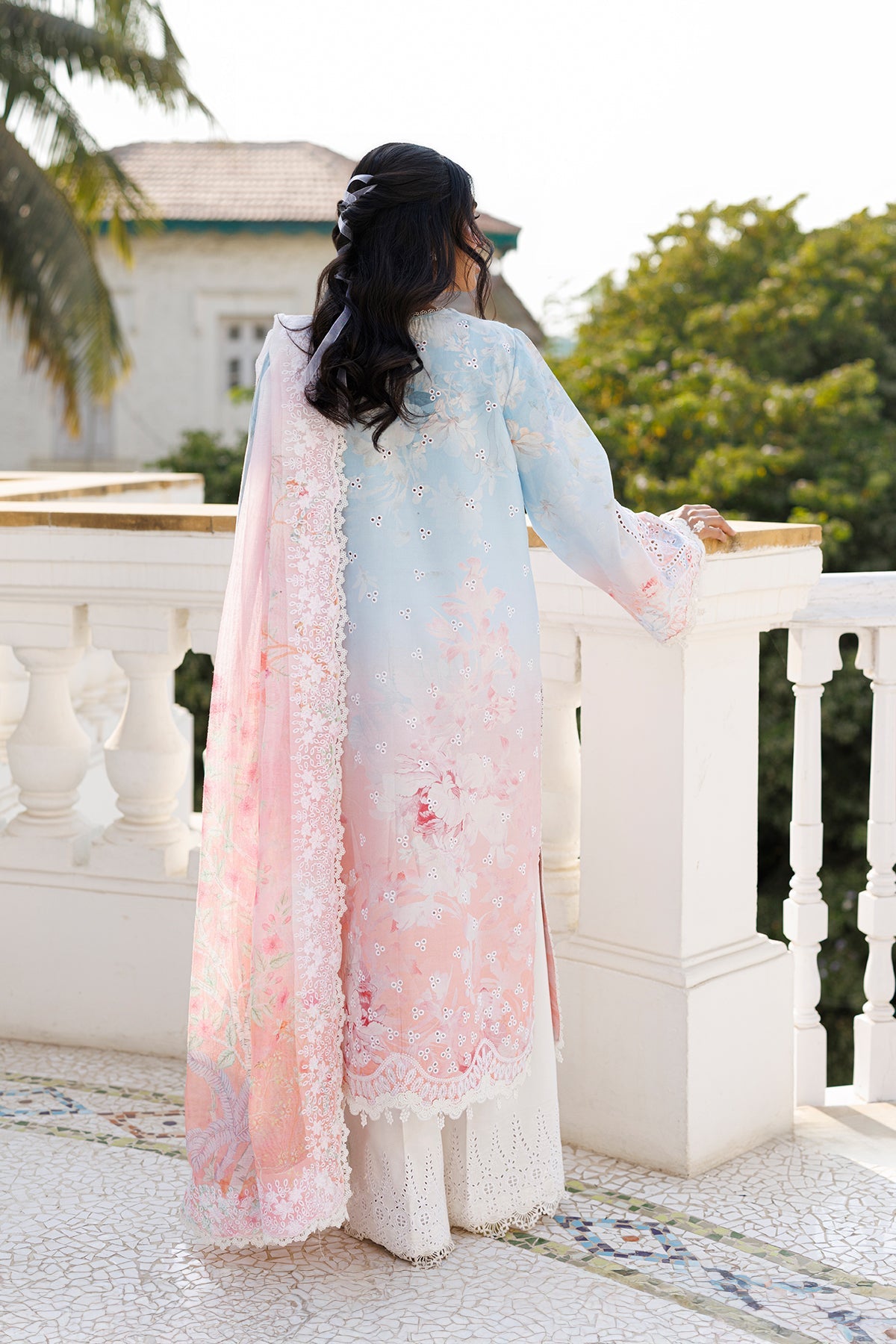 cheap Pakistani lawn suits
