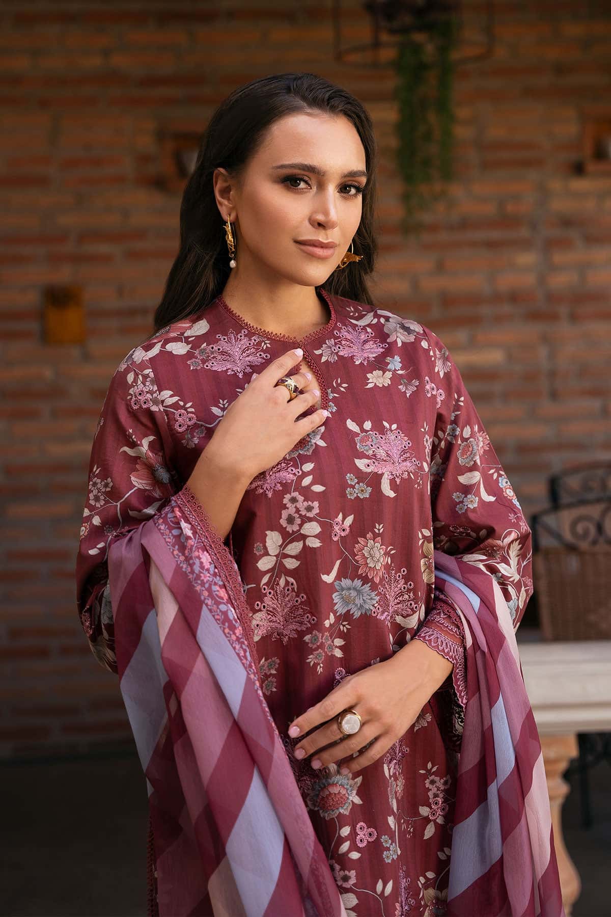 Azara B