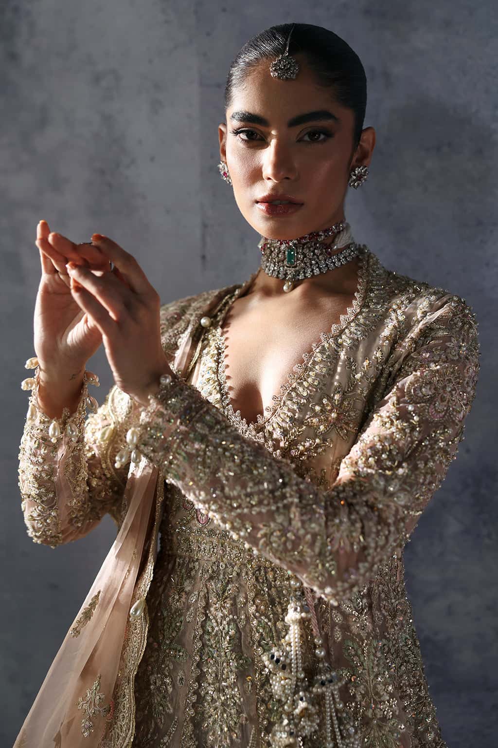 traditional Pakistani wedding dress