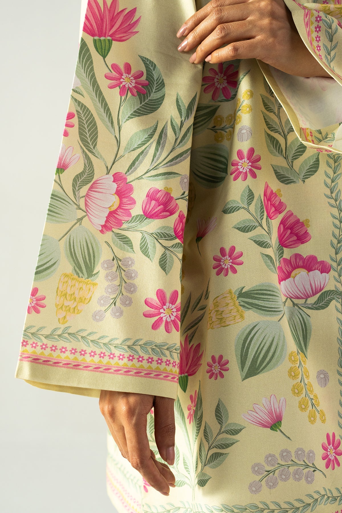 afrozeh luxury lawn