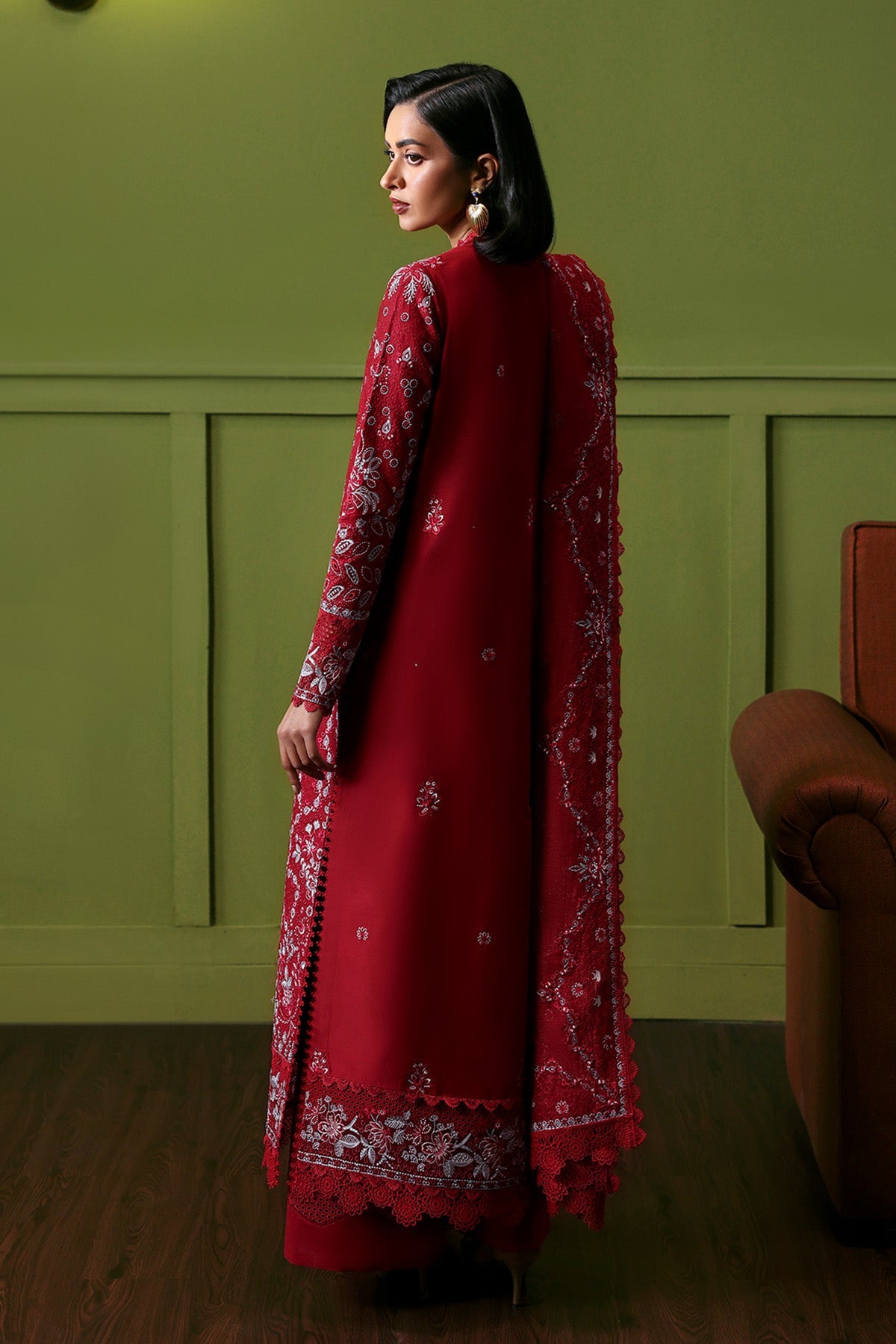 luxury lawn dresses 