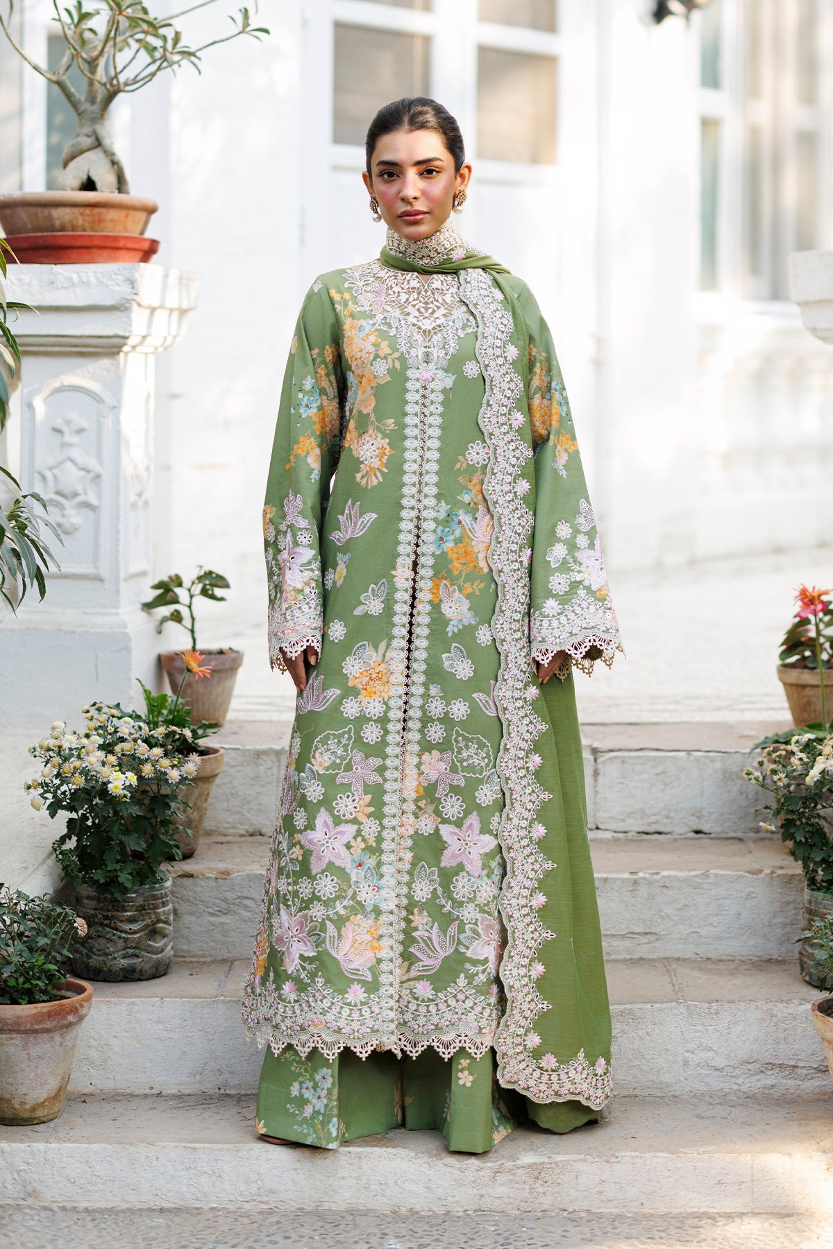 lawn Pakistani suits online
