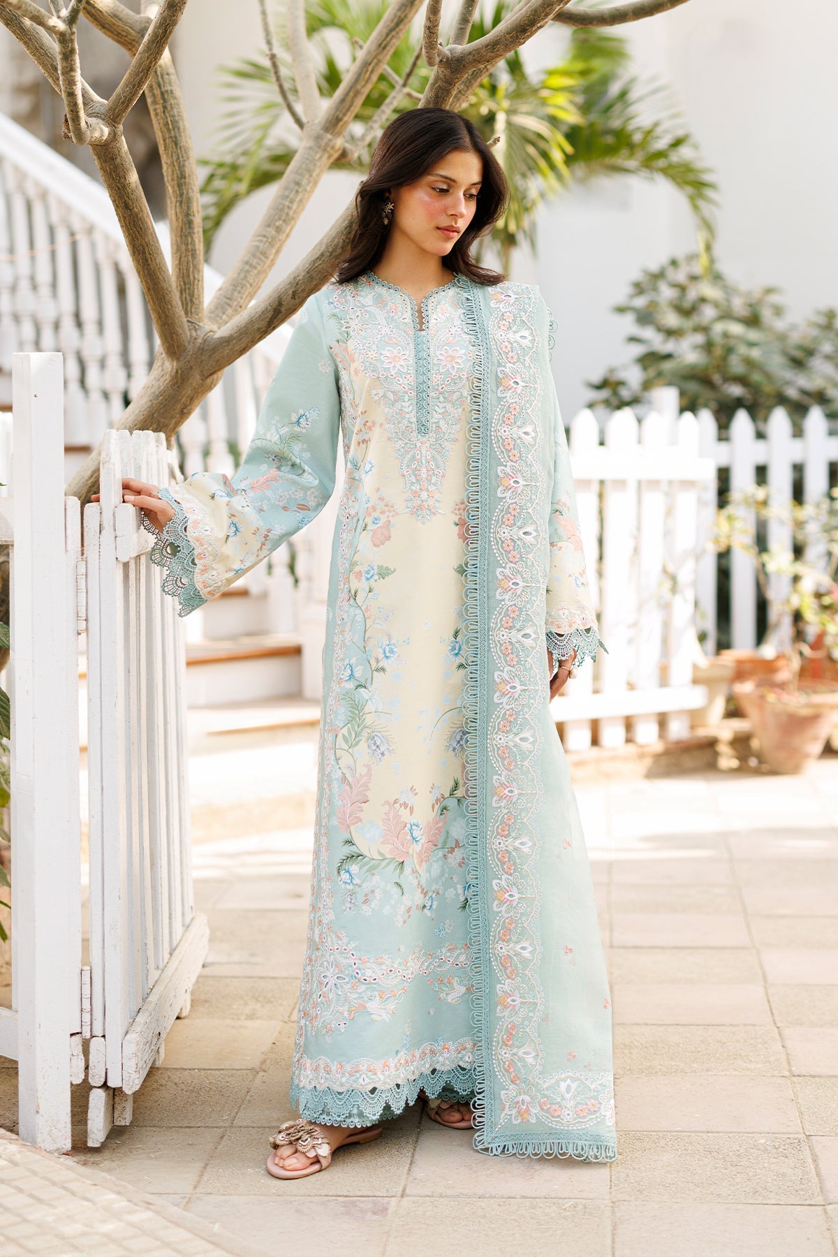 lawn pakistani suits